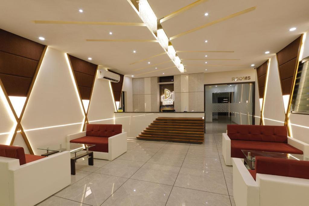Hotel Decent Unjha Zewnętrze zdjęcie